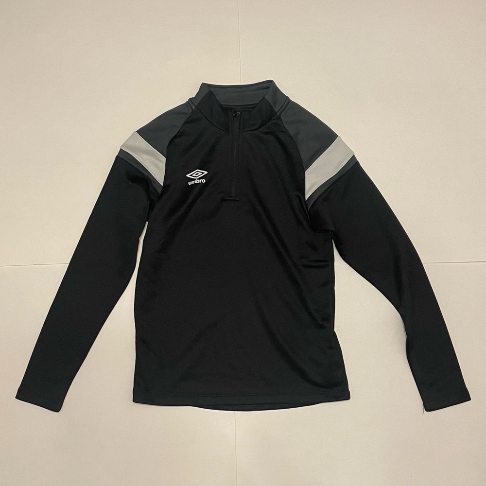 Umbro Black and Gray 3/4 Zip Pullover